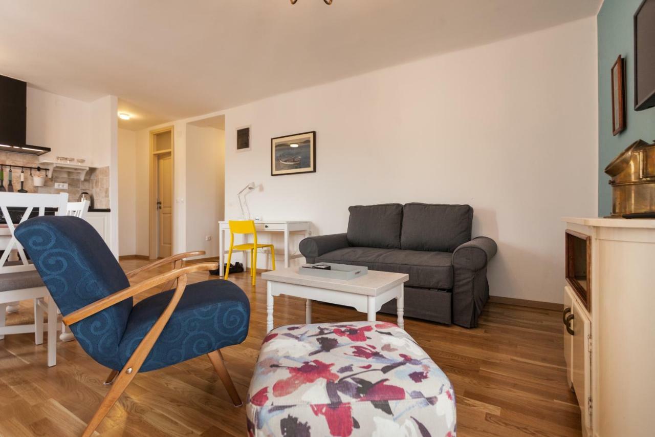 Apartment Amare Seaview Ровінь Екстер'єр фото